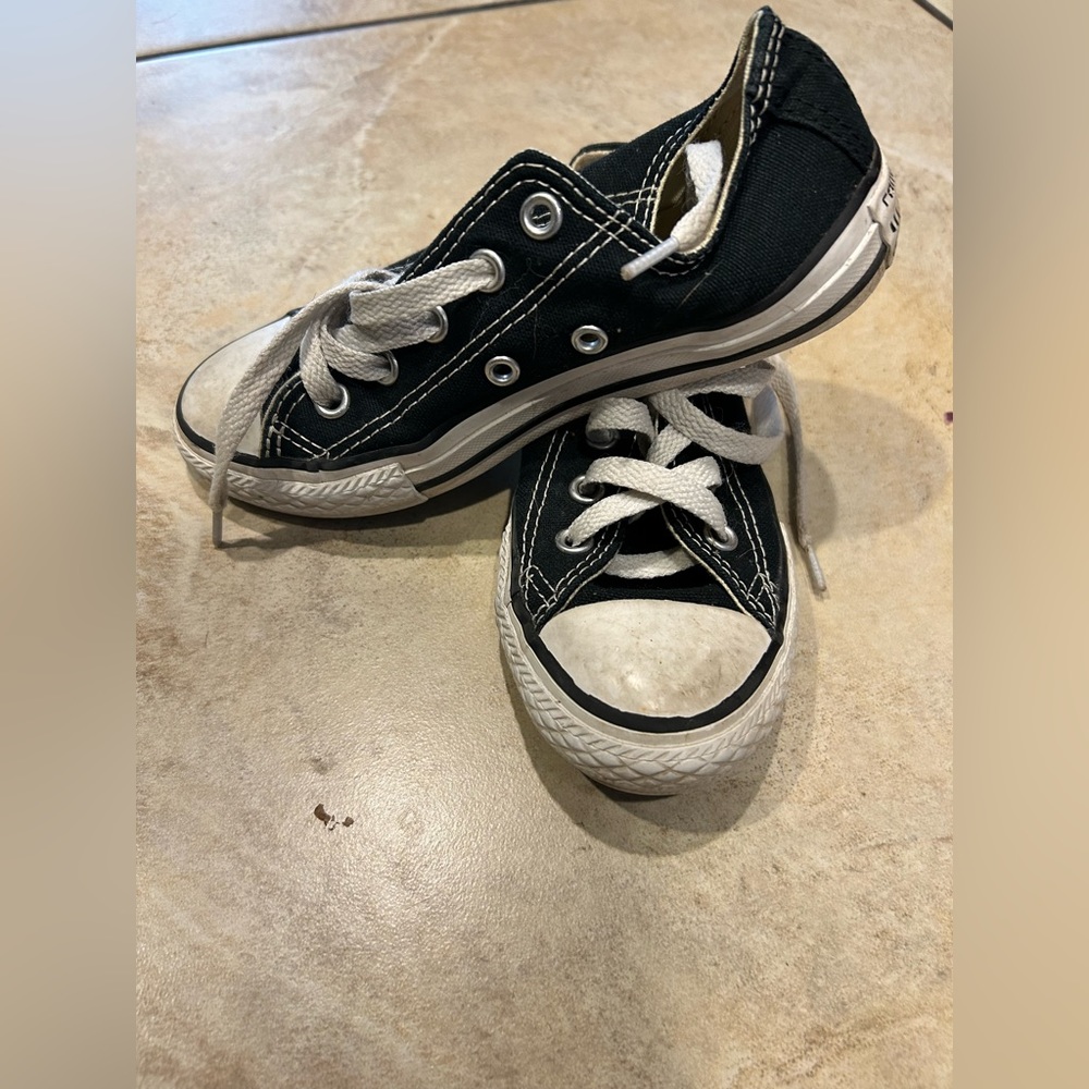 Converse black kids size 12